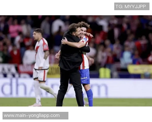 阿尔瓦雷斯称西蒙尼冷静欧冠被淘汰结果不公正引发讨论